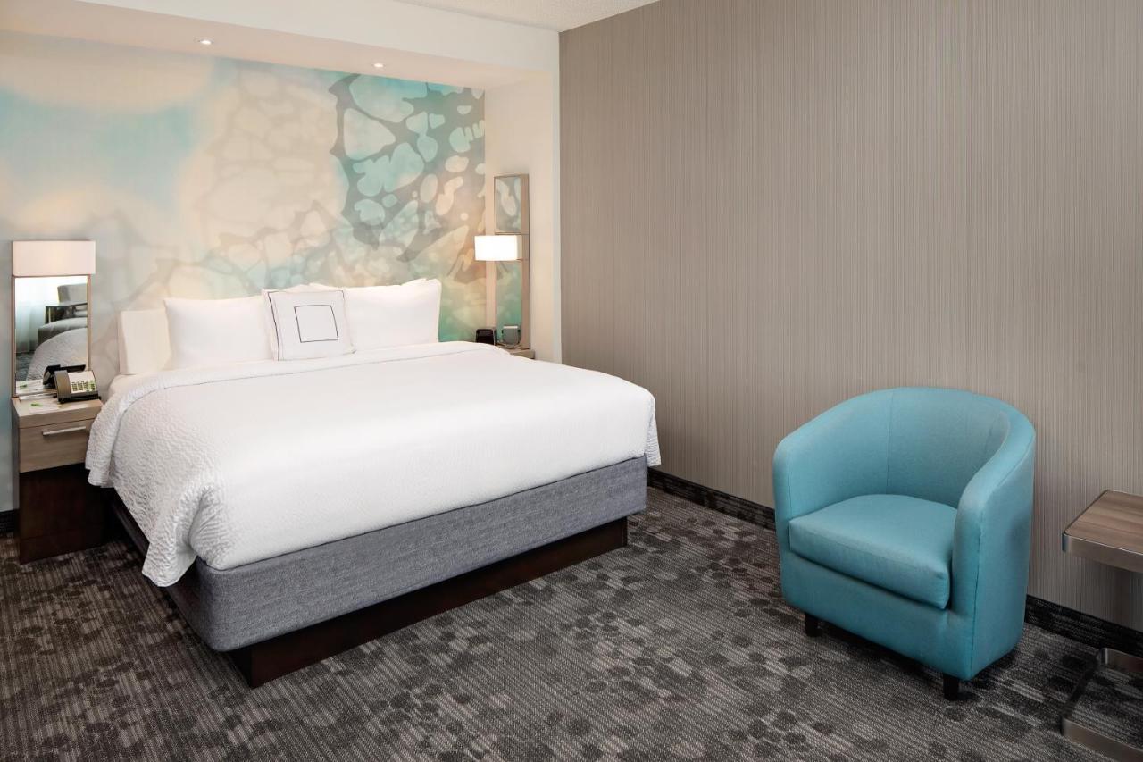 Courtyard By Marriott Dallas Downtown/Reunion District Bagian luar foto